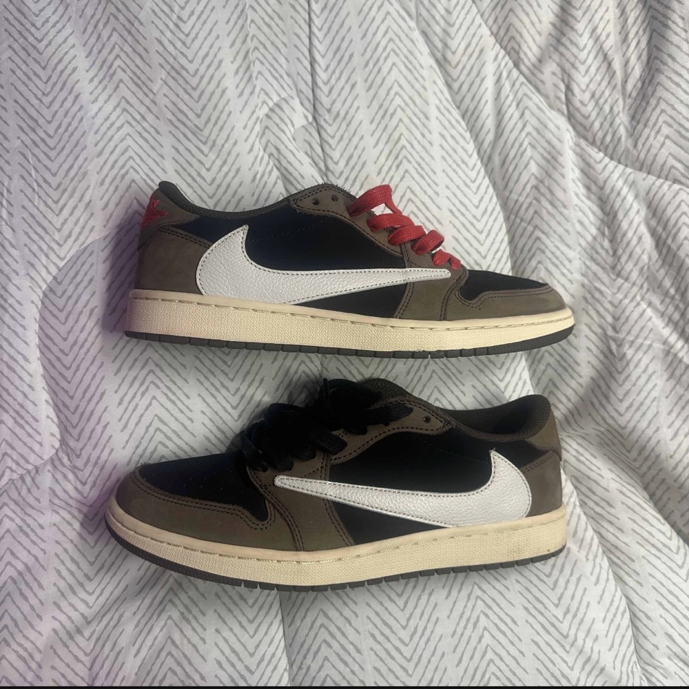 Travis Scott x Air Jordan 1 low Mocha